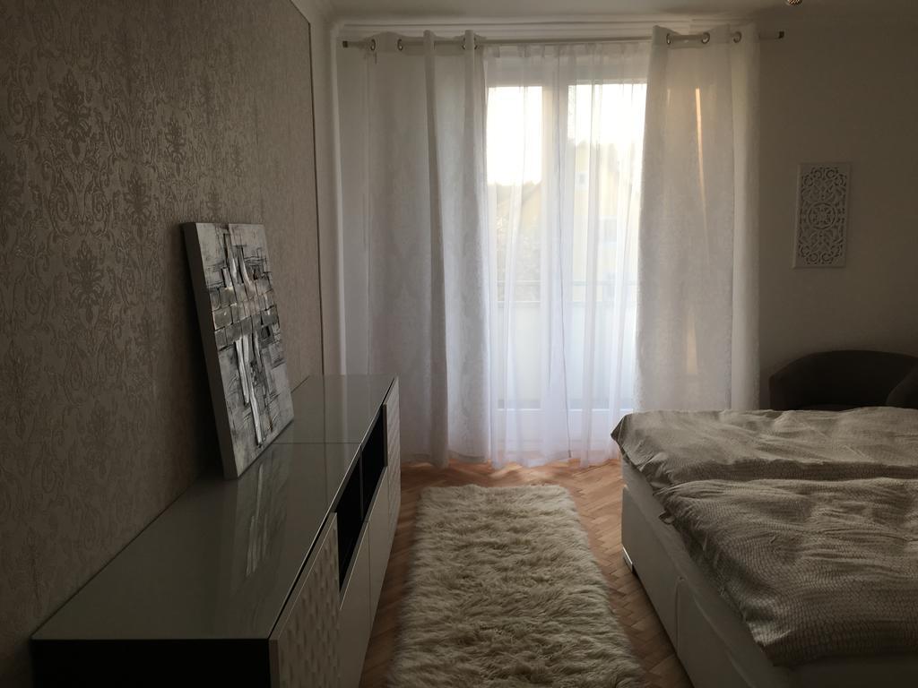 Am Loewenpark Apartment Melk Exterior photo